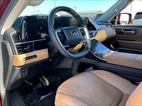 Certified 2025 INFINITI QX80 Luxe image 17