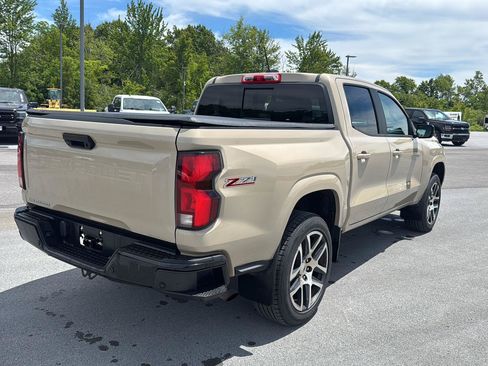 Used 2023 Chevrolet Colorado Z71 w/ Z71 Convenience Package 2 AWD/4WD image 9