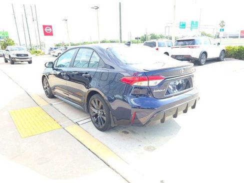 Used 2025 Toyota Corolla SE w/ SE Premium Package FWD image 6