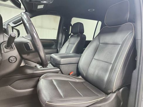 Used 2023 Chevrolet Suburban Premier AWD/4WD image 10