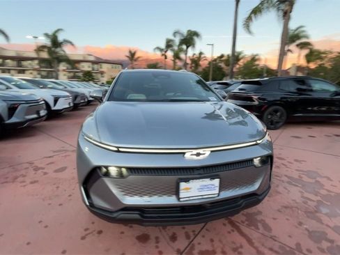 New 2026 Chevrolet Equinox EV LT image 3