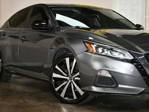 Used 2020 Nissan Altima 2.5 SR w/ Premium Package FWD image 53