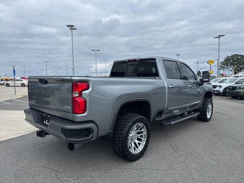 Used 2024 Chevrolet Silverado 2500 High Country w/ Z71 Off-Road Package image 3