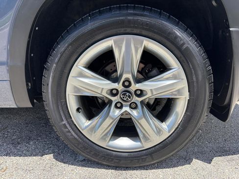 Used 2016 Toyota Highlander Limited Platinum image 54