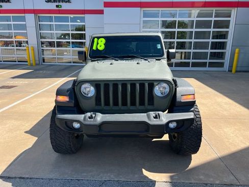 Used 2018 Jeep Wrangler Unlimited Sport S AWD/4WD image 8