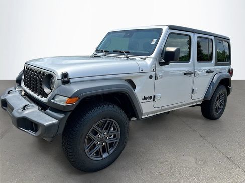 Used 2024 Jeep Wrangler Unlimited Sport AWD/4WD image 8