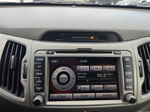 Used 2012 Kia Sportage LX w/ Navigation Pkg image 18
