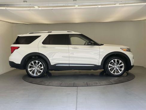 Used 2021 Ford Explorer Platinum w/ Equipment Group 601A AWD/4WD image 8