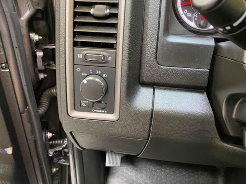 Used 2024 RAM 1500 Tradesman w/ Chrome Appearance Group AWD/4WD image 33