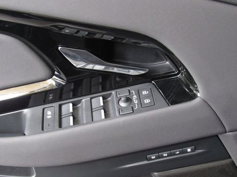 Used 2026 Land Rover Range Rover Evoque Dynamic SE image 31