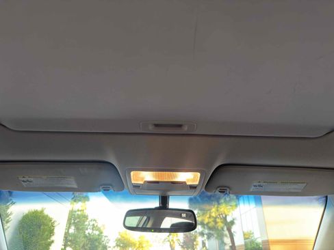 Used 2014 Toyota Avalon Limited image 30