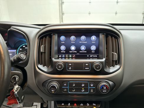 Used 2019 Chevrolet Colorado Z71 image 30