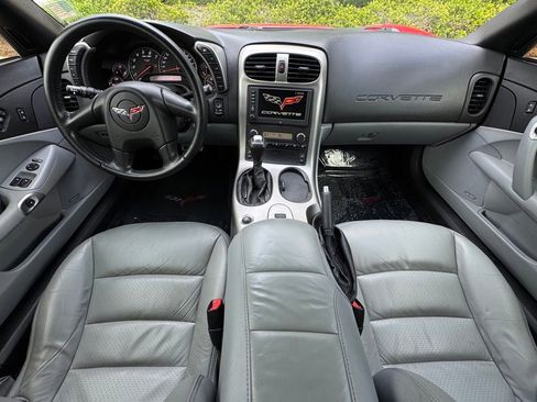Used 2005 Chevrolet Corvette Coupe w/ Preferred Equipment Group RWD image 13