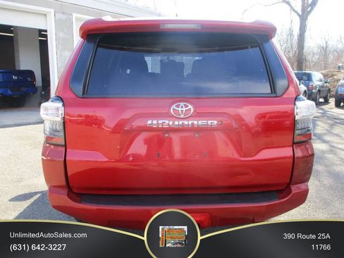Used 2016 Toyota 4Runner SR5 AWD/4WD image 3