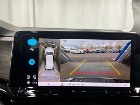 New 2026 Volkswagen Atlas SEL Premium R-Line image 17