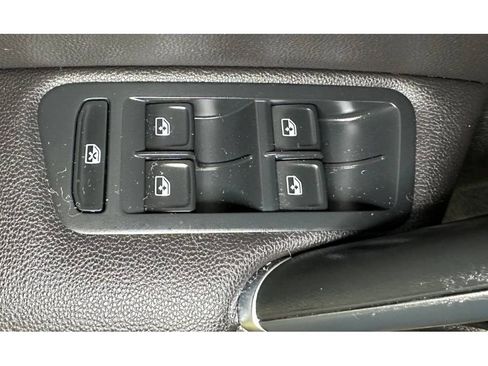 Used 2019 Volkswagen GTI SE FWD image 32