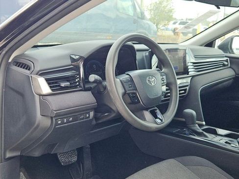 Used 2025 Toyota Camry LE image 14