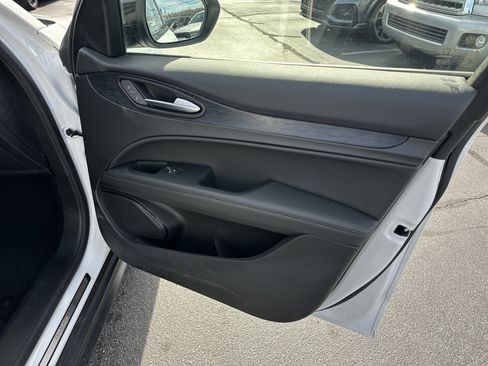 Used 2024 Alfa Romeo Stelvio Sprint image 16