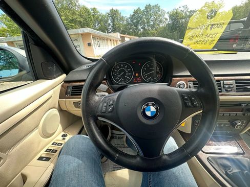 Used 2007 BMW 335i Convertible image 17