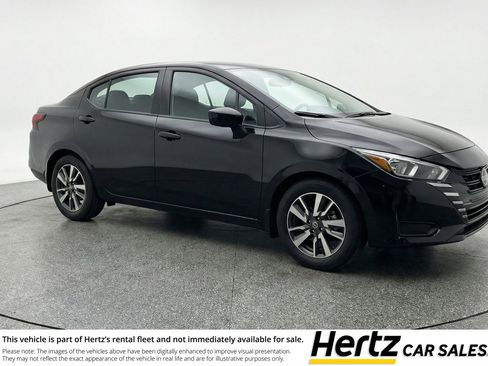 Used 2025 Nissan Versa SV image 1