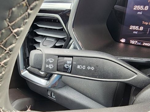 New 2025 GMC Canyon Elevation w/ Convenience Package image 22