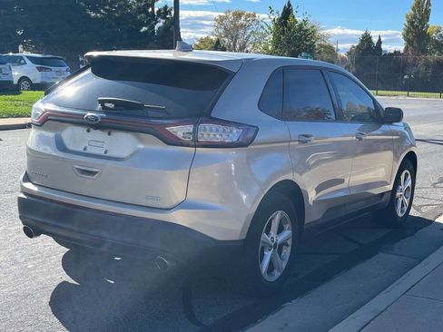 Used 2018 Ford Edge SE image 5