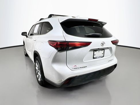 Used 2022 Toyota Highlander Limited AWD/4WD image 8
