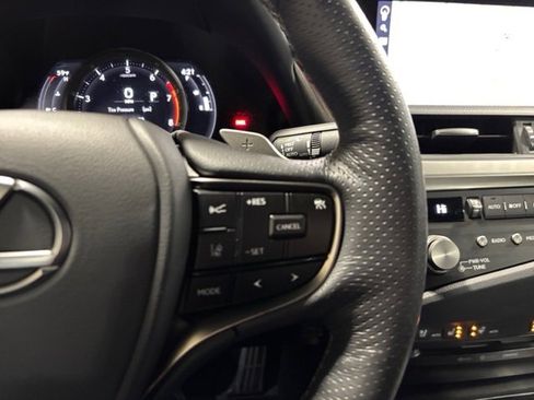 Used 2021 Lexus ES 350 F Sport image 16