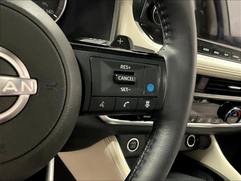 Certified 2023 Nissan Rogue SL w/ SL Premium Package image 25