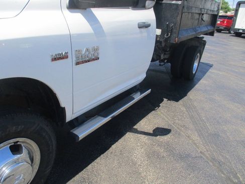 Used 2017 RAM 3500 Tradesman w/ Chrome Appearance Group AWD/4WD image 11