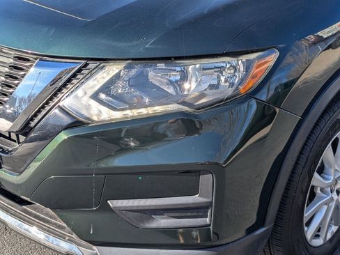 Used 2020 Nissan Rogue SV image 12