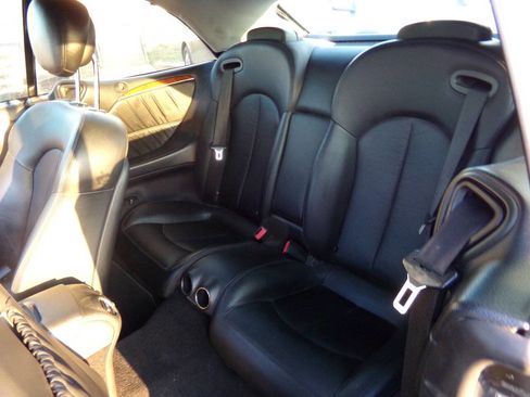 Used 2009 Mercedes-Benz CLK 550 Cabriolet w/ Premium I Pkg image 22