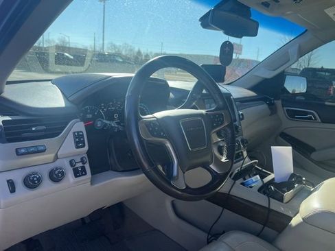 Used 2018 GMC Yukon Denali w/ Denali Ultimate Package image 4