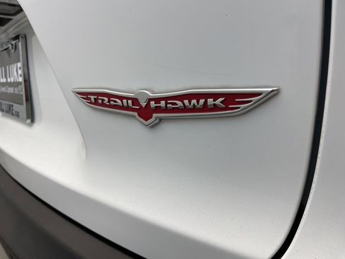 Certified 2021 Jeep Cherokee Trailhawk w/ Comfort/Convenience Group image 8