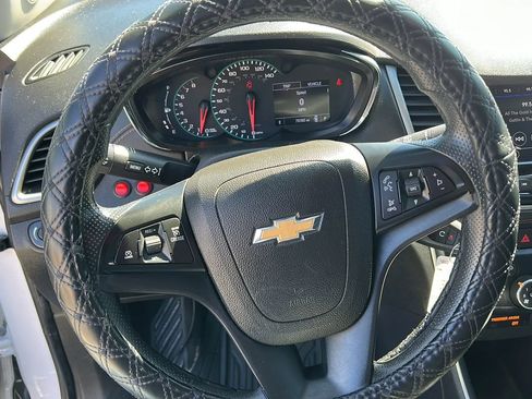 Used 2020 Chevrolet Trax LT image 4
