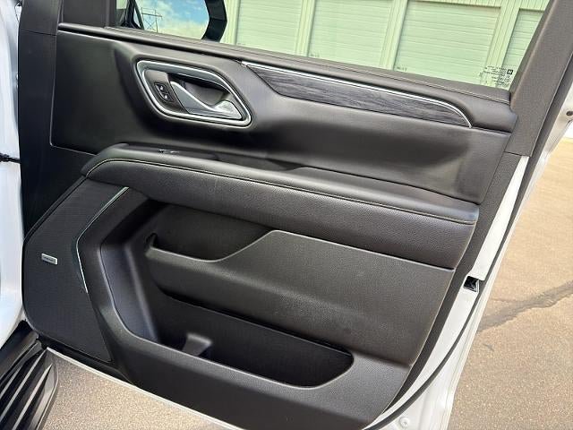 Used 2023 GMC Yukon XL SLT AWD/4WD image 15