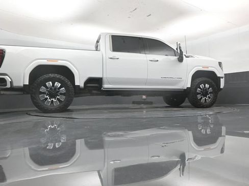 Used 2024 GMC Sierra 2500 Denali w/ Denali Reserve Package AWD/4WD image 46