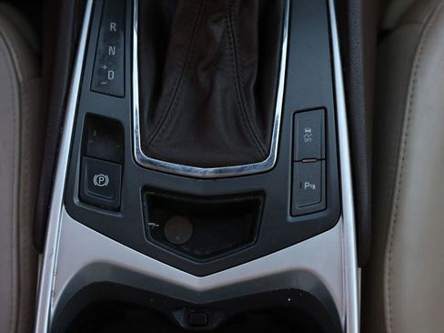 Used 2010 Cadillac SRX Luxury image 39