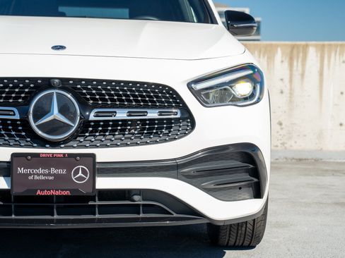 Certified 2021 Mercedes-Benz GLA 250 4MATIC image 7