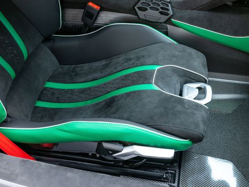 Used 2024 Lamborghini Huracan Sterrato AWD/4WD image 45