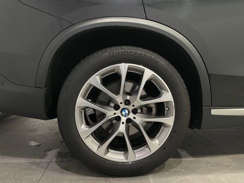 Used 2024 BMW X5 xDrive40i w/ Premium Package image 9