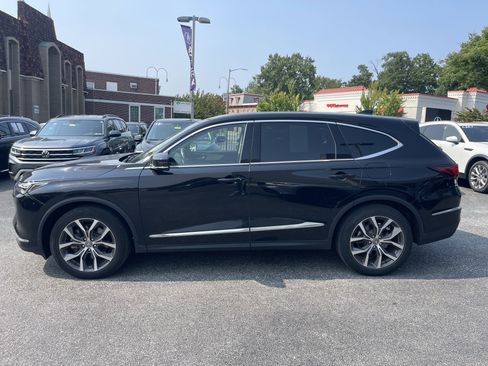 Used 2023 Acura MDX SH-AWD w/ Technology Package image 4