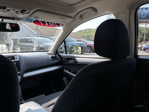 Used 2017 Subaru Outback 2.5i Premium AWD/4WD image 20