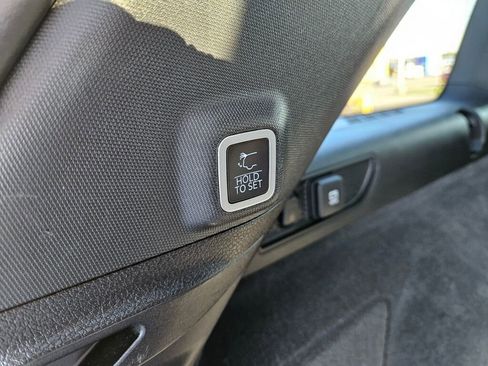 Used 2023 Jeep Grand Cherokee Overland w/ Luxury Tech Group IV image 14