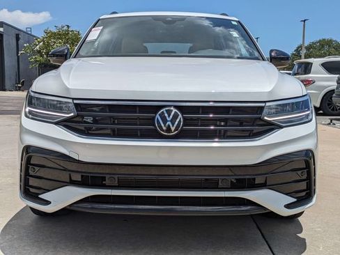 Used 2024 Volkswagen Tiguan SE R-Line FWD image 3