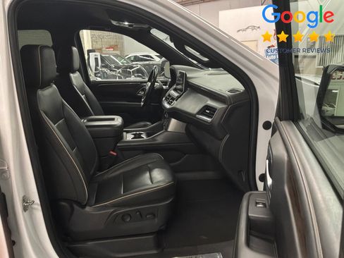 Used 2022 Chevrolet Suburban Premier RWD image 12