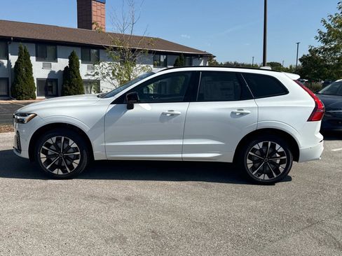 New 2026 Volvo XC60 B5 Plus w/ Climate Package image 7