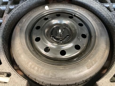 Used 2012 Ford Edge SE image 27