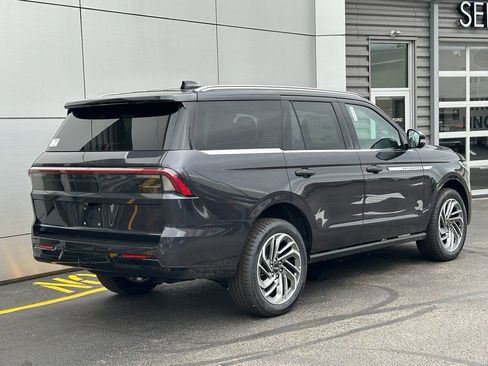New 2026 Lincoln Navigator Reserve AWD/4WD image 33
