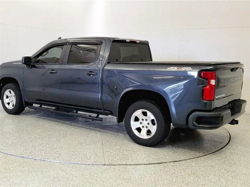 Used 2019 Chevrolet Silverado 1500 Custom w/ Custom Value Package AWD/4WD image 5
